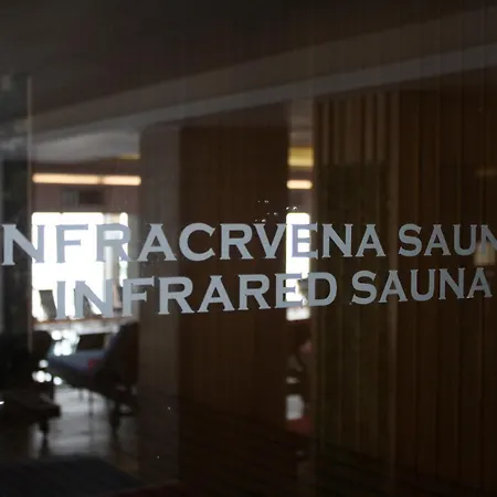 Silvani Kop Nlux67, Milmari & Apartman