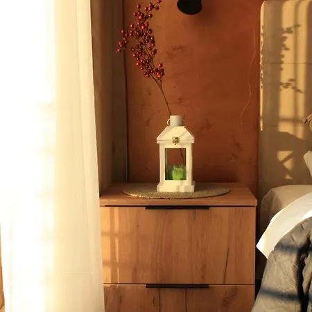 Silvani Kop Nlux67, Milmari & Apartman