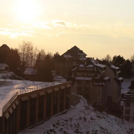 Silvani Kop Nlux67, Milmari & Apartman